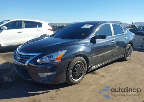 2015 Nissan Altima 2.5 S из США, поврежденный, VIN 1N4AL3AP2FC484095